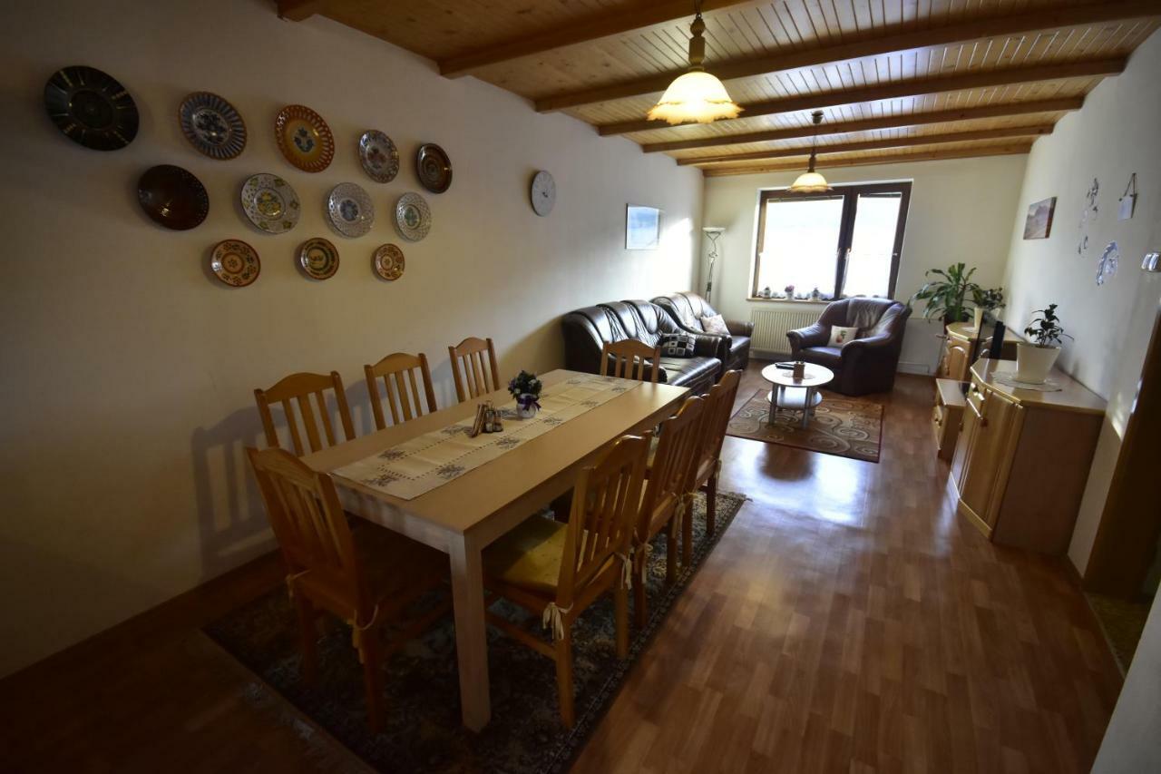 Privat Bea Podturen Exterior foto